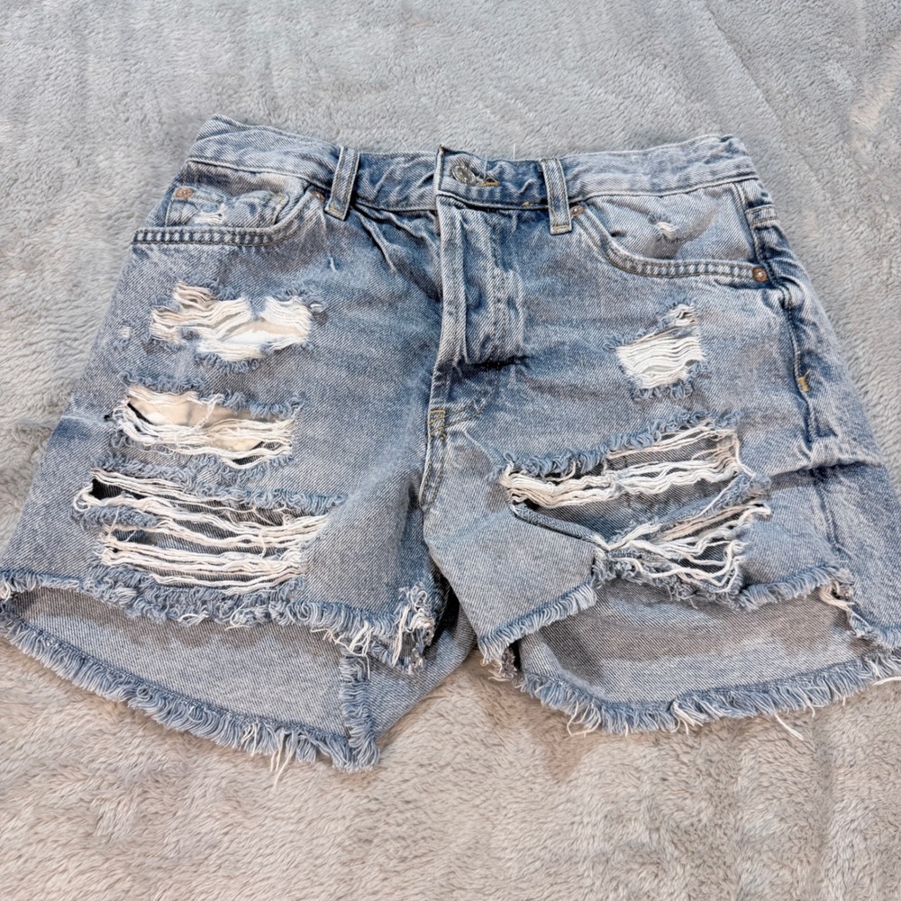 We The Free Distressed Denim Cutoff Shorts Light Wash Size‎ 25